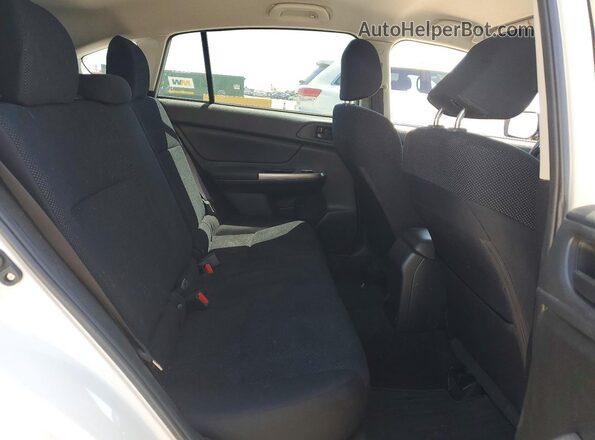 JF1GPAA68G8228106 2016 SUBARU IMPREZA Белый Вид задних сидений
