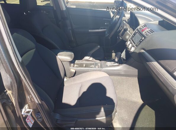 JF1GPAP62GH296182 2016 SUBARU IMPREZA Серый Вид салона спереди