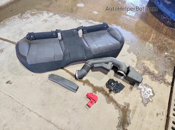 JF1GUAFC0R8889249 2024 SUBARU IMPREZA Silver Vista del compartimento del motor
