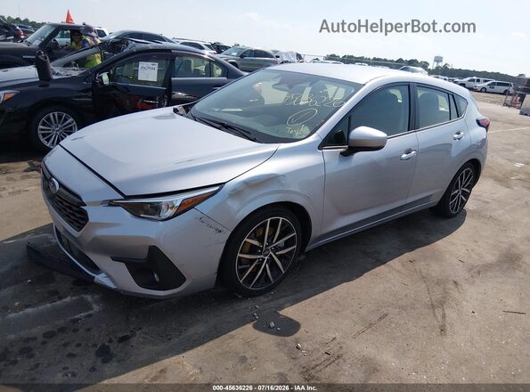 JF1GUAFCXR8280122 2024 SUBARU IMPREZA Silver Przód lewy