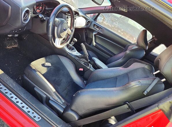 JF1ZCAC13G9602945 2016 SUBARU BRZ Red Widok wnętrza z przodu