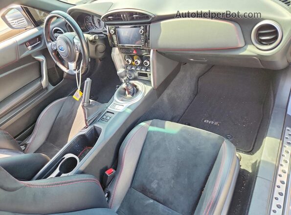 JF1ZCAC1XJ9601525 2018 SUBARU BRZ Серебряный Вид панели приборов