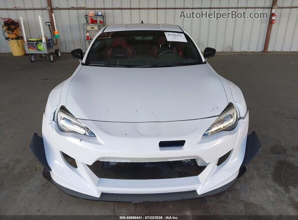 JF1ZCAD17L9700692 2020 SUBARU BRZ White უკანა სალონის ხედი