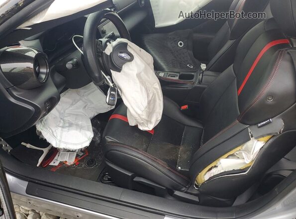 JF1ZDBC10P8702655 2023 SUBARU BRZ Серебряный Вид салона спереди