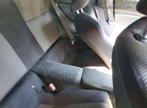 JF1ZNAA13H8710177 2017 TOYOTA 86 White Vista de los asientos traseros