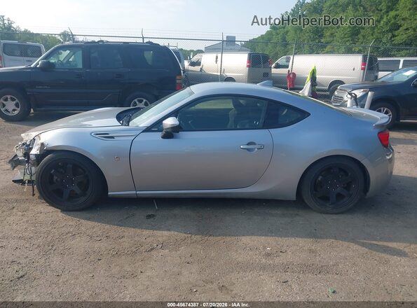 JF1ZNAA17H9709317 2017 TOYOTA 86 Silver Vista interior de 360 grados