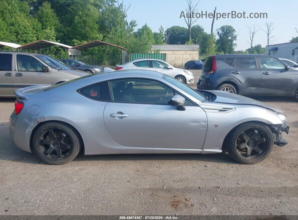 JF1ZNAA17H9709317 2017 TOYOTA 86 Silver Vista interior trasera