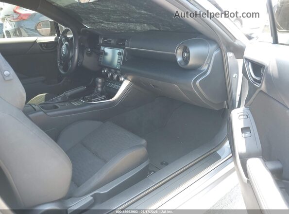 JF1ZNBC17P8765233 2023 TOYOTA GR86 Silver Widok wnętrza z przodu