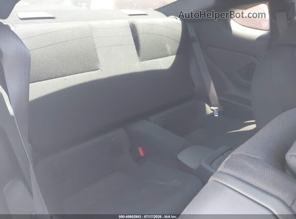 JF1ZNBC17P8765233 2023 TOYOTA GR86 Silver Widok naklejki z numerem VIN