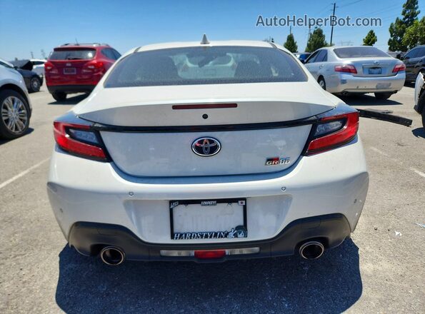 JF1ZNBC18P8764317 2023 TOYOTA GR86 White Հետևի տեսք