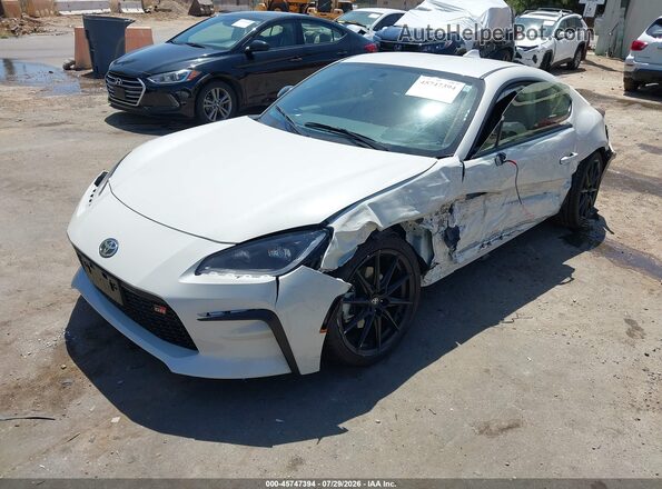 JF1ZNBE17R8753020 2024 TOYOTA GR86 White წინა მარცხენა ხედი სამი მეოთხედიდან