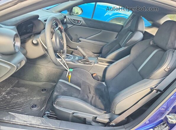 JF1ZNBE1XR9758643 2024 TOYOTA GR Blue Widok wnętrza z przodu