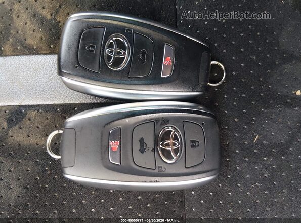 JF1ZNBF13P8764656 2023 TOYOTA GR86 Red Vista del salpicadero