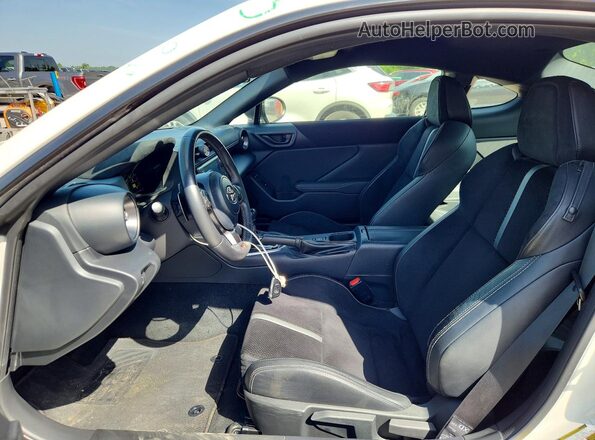 JF1ZNBF14N8752383 2022 TOYOTA GR White Front interior view