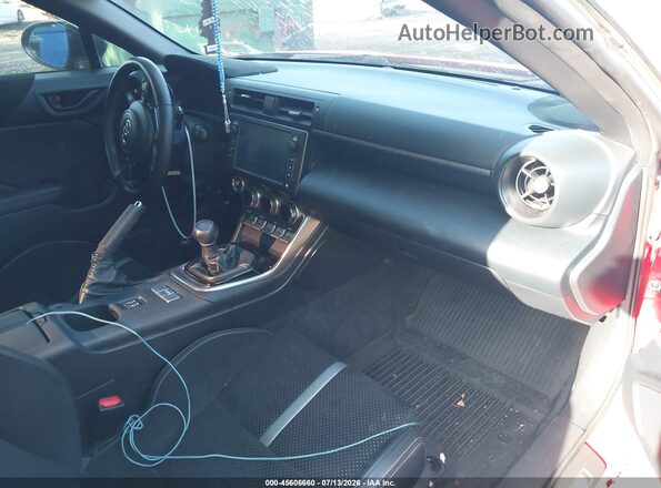 JF1ZNBF16N8750506 2022 TOYOTA GR86 Red Widok wnętrza z przodu