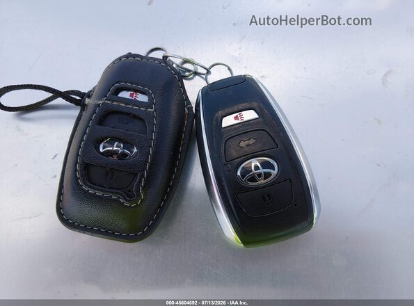 JF1ZNBF17P8758732 2023 TOYOTA GR86 Серебряный Вид панели приборов