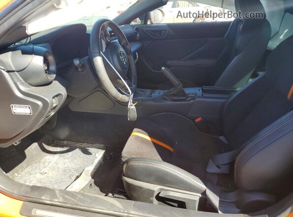 JF1ZNBG19P9755209 2023 TOYOTA GR86 Оранжевый Вид салона спереди