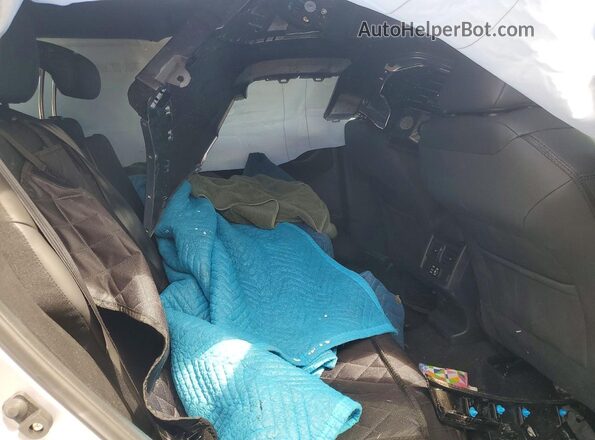 JF2BUPAD7TY490919 2026 SUBARU OUTBACK Silver Вид задньої частини салону