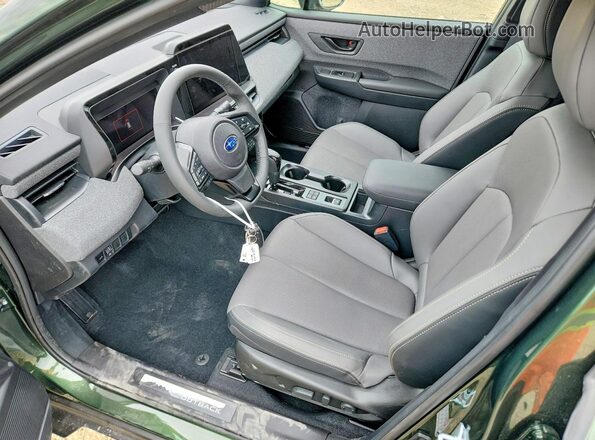 JF2BUPDD7TY503440 2026 SUBARU OUTBACK Green Вид салону спереду