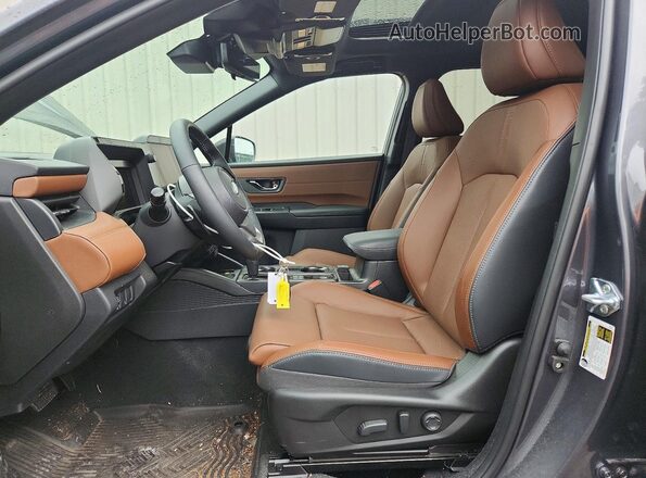 JF2BURJD3TY497085 2026 SUBARU OUTBACK Gray Front interior view