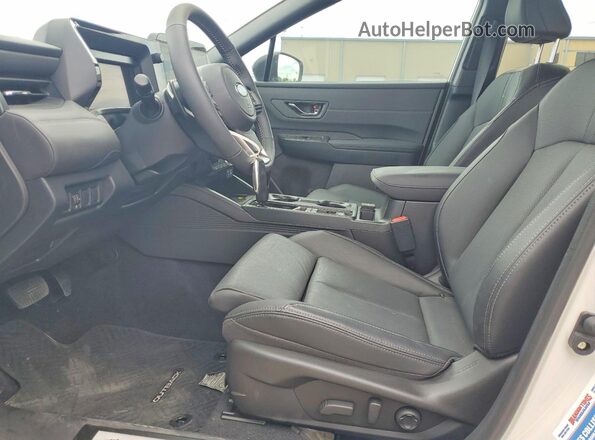 JF2BURJD7TY462856 2026 SUBARU OUTBACK White Widok wnętrza z przodu
