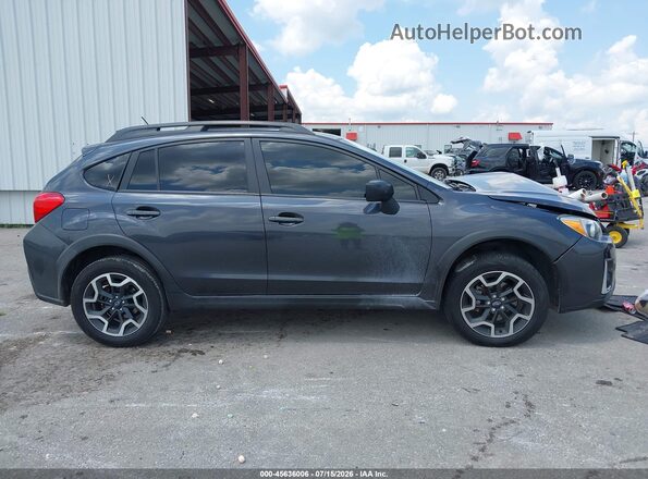 JF2GPAAC5H9214841 2017 SUBARU CROSSTREK Gray Вид задньої частини салону
