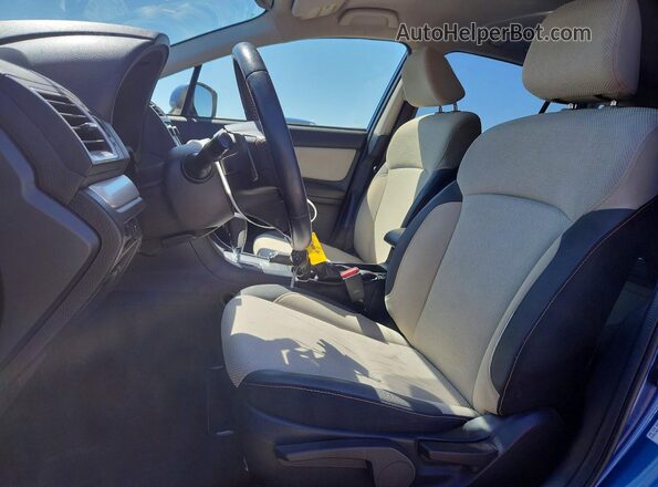 JF2GPABC0H8210152 2017 SUBARU CROSSTREK Blue Vista interior delantera