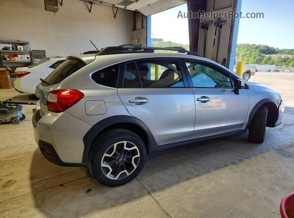 JF2GPABC2H8267663 2017 SUBARU CROSSTREK Silver Задня права чверть