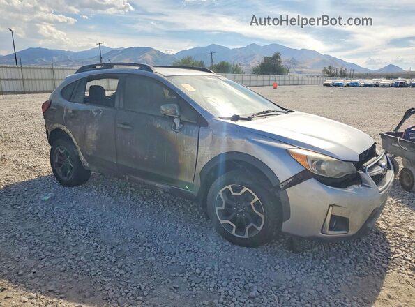 JF2GPABC3H8259569 2017 SUBARU CROSSTREK Silver Delantero derecho