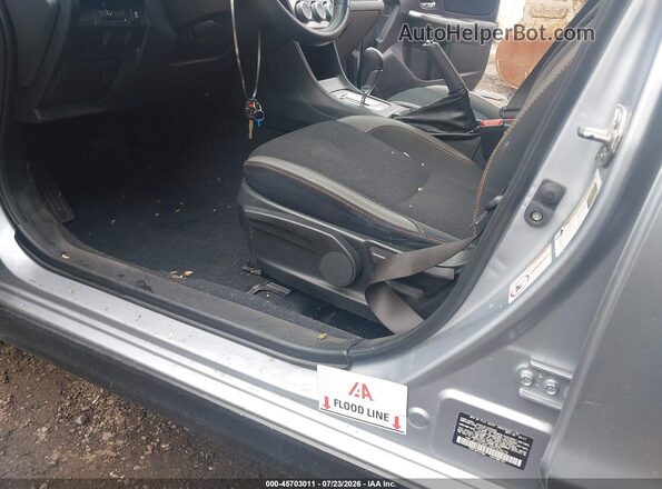 JF2GPABC3HH249429 2017 SUBARU CROSSTREK Silver Vista frontal