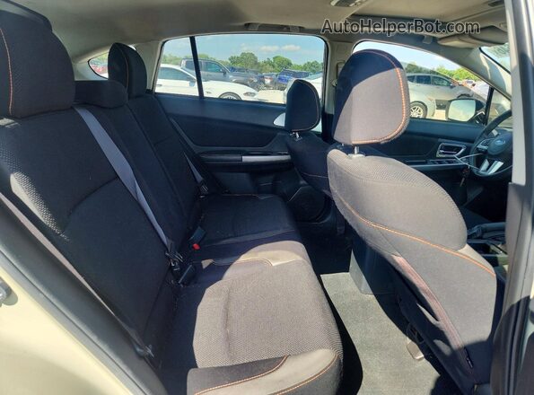 JF2GPABC3HH272936 2017 SUBARU CROSSTREK Green Vista interior trasera