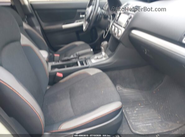 JF2GPABC3HH277750 2017 SUBARU CROSSTREK Белый Вид салона спереди