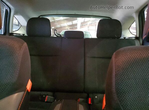 JF2GPABC4H8215645 2017 SUBARU CROSSTREK Gray უკანა სავარძლების ხედი