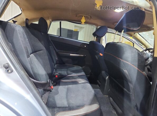 JF2GPABC4HH261508 2017 SUBARU CROSSTREK White Widok wnętrza z tyłu