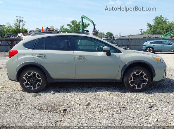JF2GPABC5G8341415 2016 SUBARU CROSSTREK Green Սալոնի հետևի տեսք