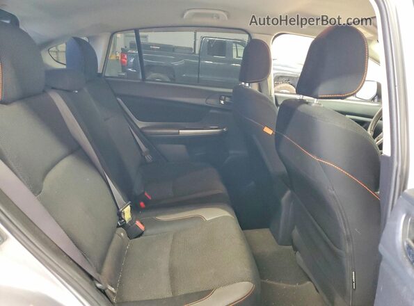 JF2GPABC6G8208016 2016 SUBARU CROSSTREK Silver Vista interior trasera