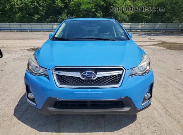 JF2GPABC7H8220127 2017 SUBARU CROSSTREK Blue Вид спереду