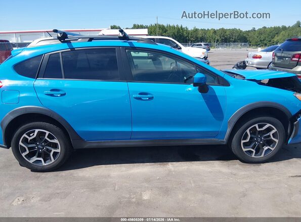 JF2GPABC7H8221634 2017 SUBARU CROSSTREK Light Blue უკანა სალონის ხედი