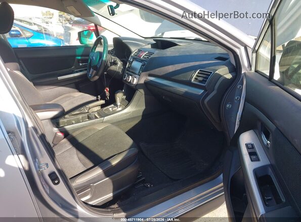 JF2GPABC7HH231712 2017 SUBARU CROSSTREK Gray Front interior view