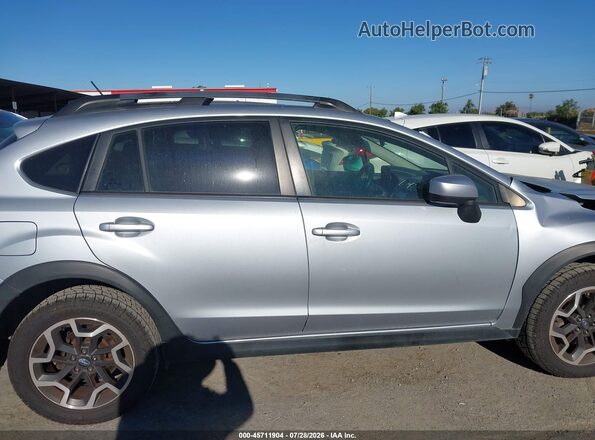 JF2GPABC7HH231712 2017 SUBARU CROSSTREK Gray Rear interior view