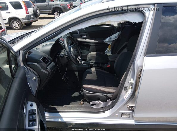 JF2GPABC8HH271698 2017 SUBARU CROSSTREK Silver Вид салону спереду