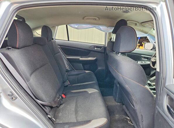 JF2GPABC9G8303380 2016 SUBARU CROSSTREK Silver Widok wnętrza z tyłu