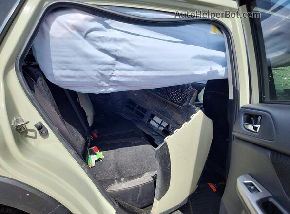 JF2GPABC9G8308062 2016 SUBARU CROSSTREK Beige Widok tylnych siedzeń