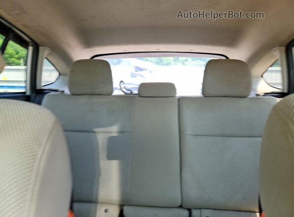 JF2GPABCXH8216430 2017 SUBARU CROSSTREK White Հետևի նստատեղերի տեսք