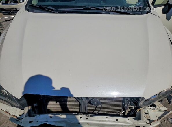 JF2GPADC7H8255747 2017 SUBARU CROSSTREK White ძრავის განყოფილების ხედი