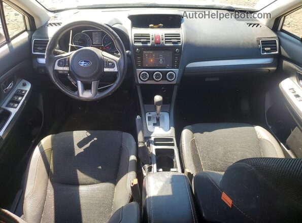 JF2GPADC7H8255747 2017 SUBARU CROSSTREK White წინა პანელის ხედი