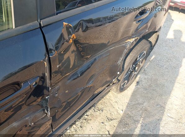 JF2GPADC8H8270225 2017 SUBARU CROSSTREK Black 