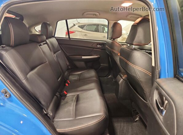 JF2GPAKC0GH274352 2016 SUBARU CROSSTREK Blue უკანა სალონის ხედი