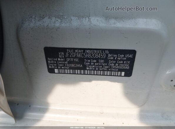 JF2GPAKC5H8208459 2017 SUBARU CROSSTREK White Widok komory silnika