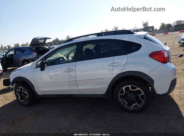 JF2GPAKC5HH261484 2017 SUBARU CROSSTREK Белый Панорамный вид салона 360°